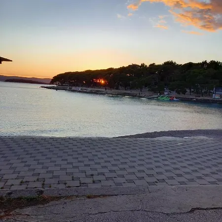 Mobile Agava 2 Vakantiehuis Biograd Na Moru