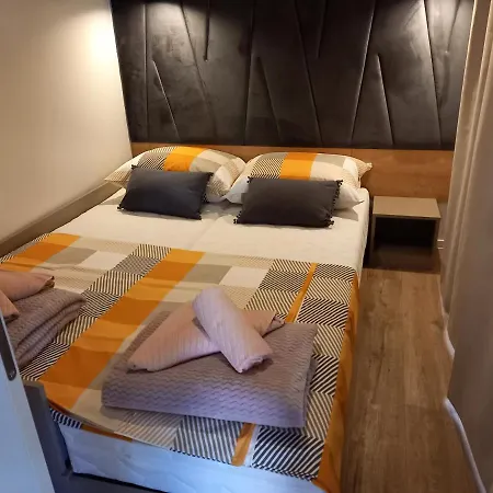 Mobile Agava 2 Nyaraló Biograd na Moru